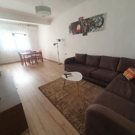 Apartment In The Heart Of Tirana , Bllok Exterior photo