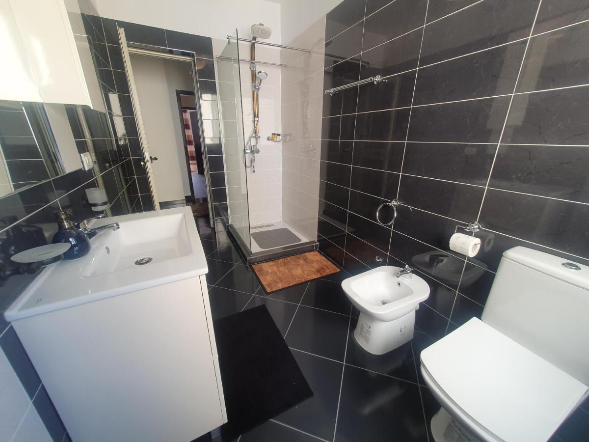 Apartment In The Heart Of Tirana , Bllok Exterior photo