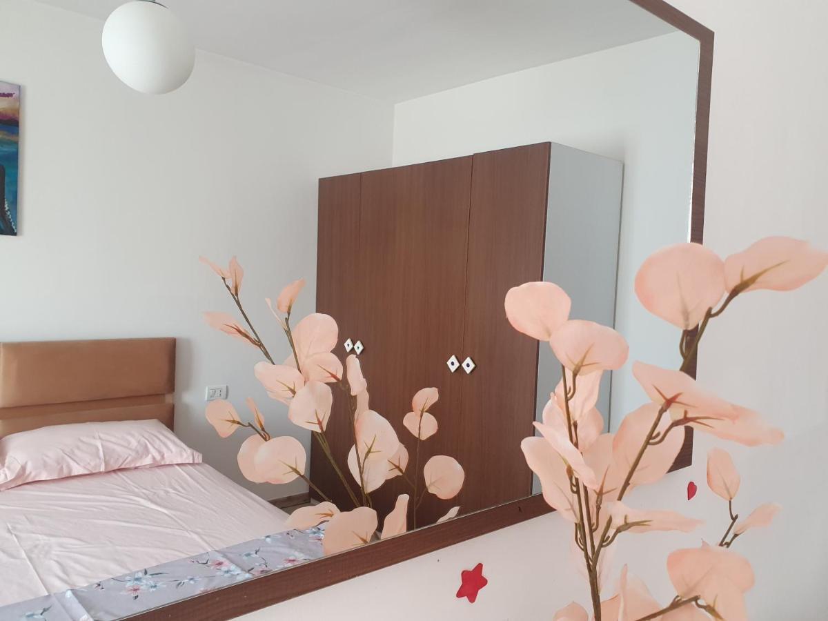 Apartment In The Heart Of Tirana , Bllok Exterior photo